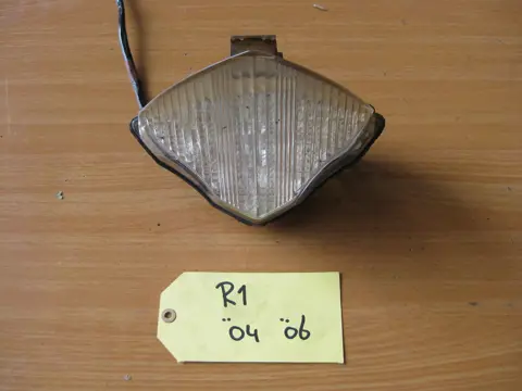 ACHTER LICHT Yamaha YZF R1 2004 - 2006