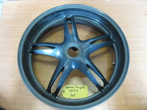 ACHTER VELG Triumph Speed Triple 1050 2005 - 2007