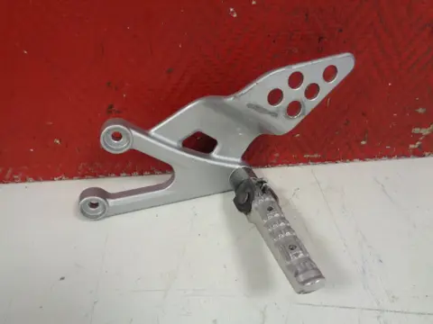 LINKER SCHETSPLAAT Yamaha YZF R 125 2008 - 2014