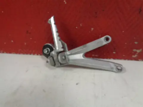 DUO VOETSTEUN RECHTS Hyosung Comet 650 2003 - 2006