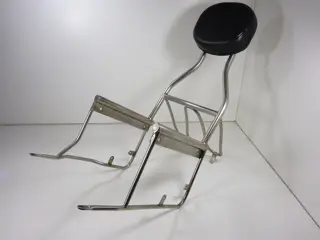 RUGSTEUN SISSYBAR Overig Onbekend Unknown 1950 - 2011