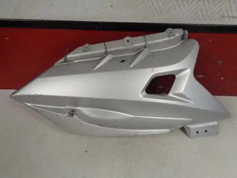 RECHTER ZIJKUIP Yamaha YZF R 125 2008 - 2014