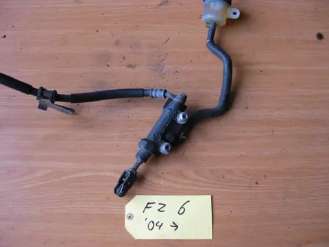 REMPOMP ACHTER Yamaha FZ6 2004 - 2007