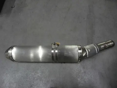 UITLAAT Aprilia Tuono 1000 2006 - 2008