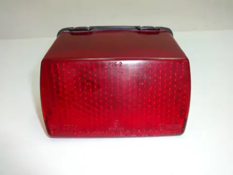 ACHTER LICHT Yamaha FZ 750 1985 - 1991