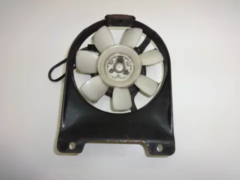 VENTILATOR Yamaha FZ 750 1985 - 1991