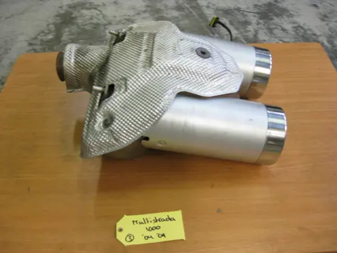 UITLAAT Ducati Multistrada 1000 2003 - 2006