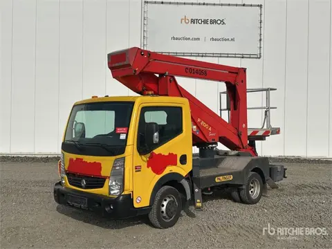 Renault Palfinger P200A 17 m on Renault MAX City Palfinger