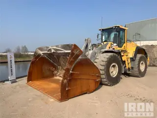 Volvo L220H (bj 2015)