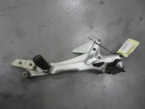 RECHTER SCHETSPLAAT Honda CBF 600 2004 - 2007