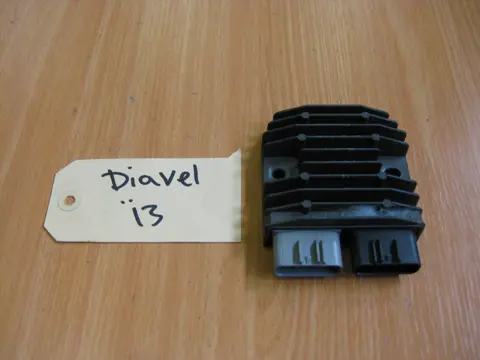 SPANNINGSREGELAAR Ducati Diavel 2011 - 2015