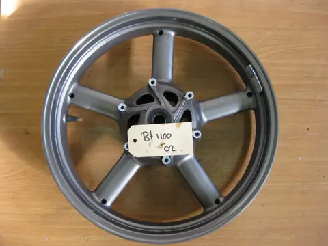 VOORVELG Yamaha BT 1100 2001 - 2005