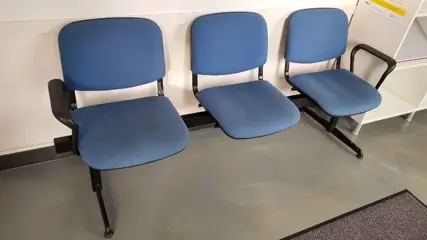 Wachtkamerbankjes, 3 plaatsen, stoffen bekleding