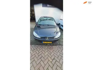 Peugeot 206 1.4 X-Design, Nieuwe APK bij aflevering