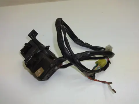 STUURSCHAKELAAR LINKS Suzuki GSX F 1100 1988 - 1994