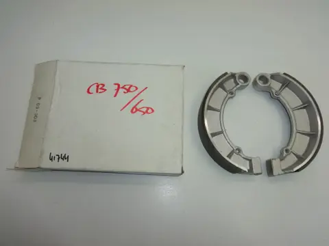 REMBLOKKEN ACHTER Honda CB 750 1969 - 1977