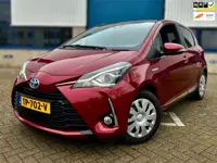 Toyota Yaris 1.5 Hybrid Premium * DEALER ONDERHOUDEN * PANORAMADAK * EXTRA STIL *
