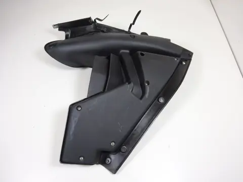 RECHTER LUCHTAANZUIGBUIS Aprilia RST 1000 Futura 2001 - 2004