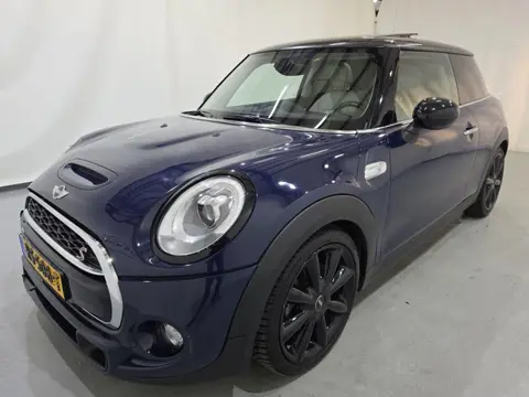 MINI Cooper S 2.0 Chill Serious Business PANO LEDER 141Kw Bjr.2016
