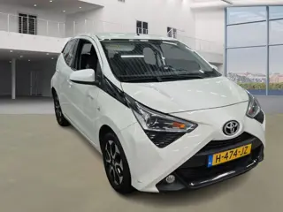 Toyota Aygo 1.0 VVT-i x-Joy AUT! Camera! Carplay! Apk 12-2027! VERWACHT!!