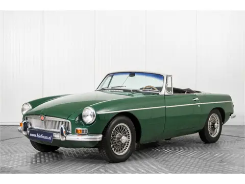 MG B MGB 1.8 met overdrive , spaakwielen (bj 1965)