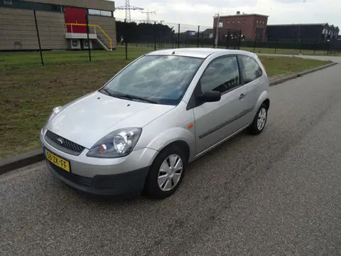 Ford Fiesta 1.3-8V Cool & Sound