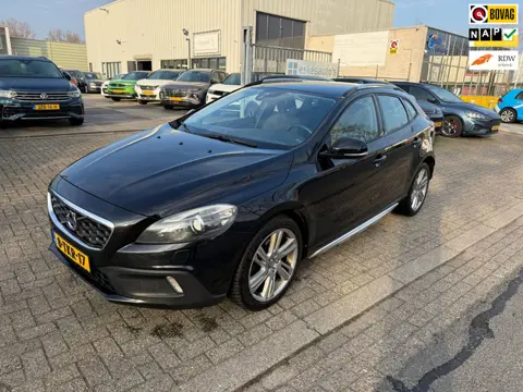 Volvo V40 Cross Country 1.6 T4 Momentum, Navi, NAP, Trekhaak, Dealer auto