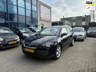 Ford Focus Wagon 1.6-16V Futura Trekhaak, APK 03/27