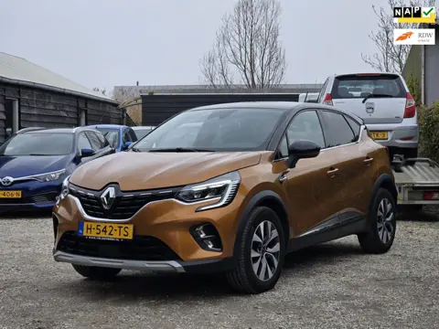 Renault Captur 1.0 TCe 100 Intens Trekhaak/Carplay/Camera