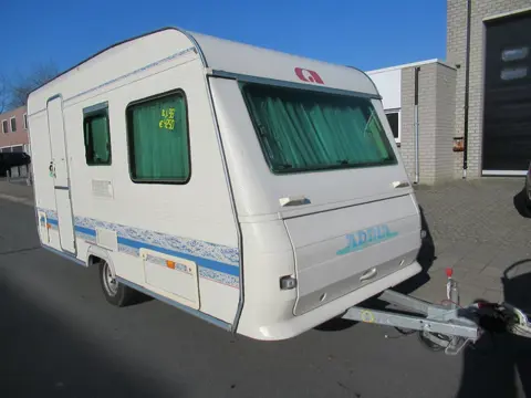 Adria Unica 390DS met voortent 1998