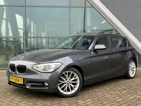 BMW 1-serie 116i Sportline+ 5Drs Automaat, Navi, PDC V-A, Nette Staat!!