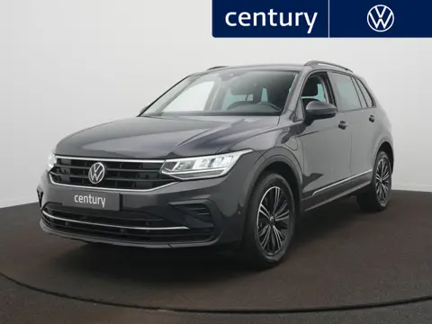 Volkswagen Tiguan 1.4 eHybrid Life Automaat - Navigatie - Camera - LED - Park Assist - ACC