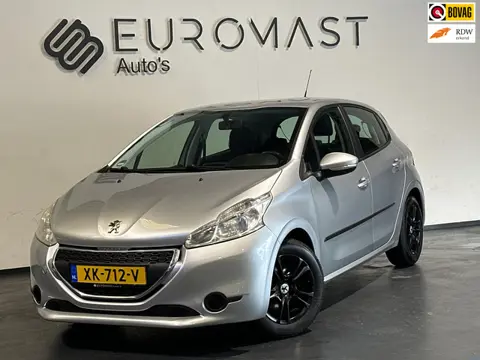 Peugeot 208 1.2 PureTech Active Automaat Airco Cruise Trekhaak Nieuwe Apk