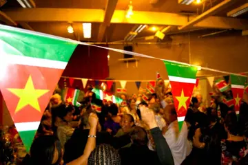 Bazuinkoor BIGI PRISIRI (Surinaamse feest band huren)