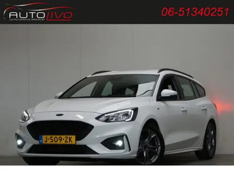 Ford FOCUS Wagon 1.0 EcoBoost Hybrid ST Line Business NAVI APPLE CLIMA PDC CRUISE TREKHAAK etc.