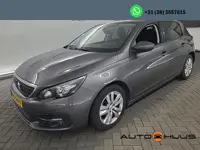 Peugeot 308 1.2 PureTech Executive | Panorama | Navi | Camera |