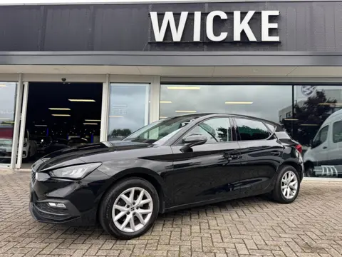 SEAT Leon 1.0 eTSI Style DSG 110 PK Led Camera Stoelverw. Navigatie