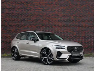 Volvo XC60 T8 AWD Ultra Dark | Direct rijden! - Trekhaak - Pano