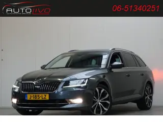 Škoda Superb Combi 2.0 TSI 4x4 Style Business 280 PK! AUTOMAAT! APPLE XENON CLIMA TREKHAAK etc.