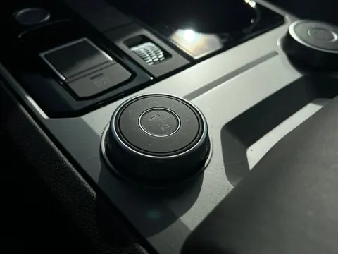 Volkswagen Touareg R 3.0 TSI 462pk 4MOTION Panoramadak Luchtvering Trekhaak