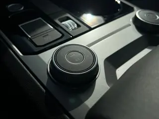 Volkswagen Touareg R 3.0 TSI 462pk 4MOTION Panoramadak Luchtvering Trekhaak