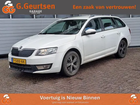 Skoda Octavia Combi 1.4 TSI Greentech Ambition Cruise control, Stoelverwarming, DAB,