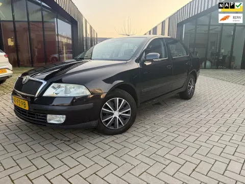 Skoda Octavia 1.6 Ambiente Airco Cruise Elek pakket Nwe APK