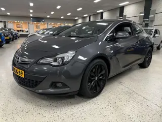 OPEL ASTRA GTC 1.4 T Sport 140pk Airco ECC PDC LM18 Half Leder