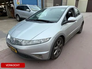 Honda Civic 1.8 Sport Automaat bj. 2007 Airco + Cruise Control Rijdt en schakelt nog heel goed. 2e e