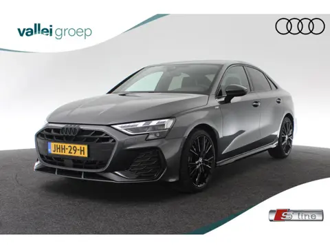 Audi A3 Limousine S edition 30 TFSI 116 pk | Achteruitrijcamera | Led-koplampen | Parkeersensoren vo