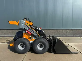 Giant Skid Steer Loader GS900