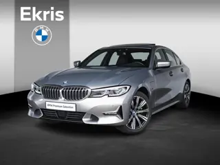BMW 3 Serie Sedan 320e | High Executive | Parking Pack | Achteruitrijcamera | Schuif-/kanteldak | St