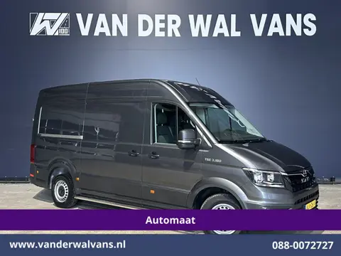 Volkswagen Crafter 2.0 177pk Automaat L3H3 L2H2 Euro6 Airco | Camera | 3000kg Trekhaak | Apple Carpl