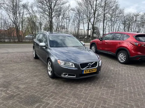 Volvo V70 2.0T R-Edition TREKHAAK AUTOMAAT STOELVERWARMING LEER